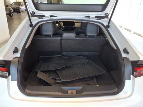 Used 2025 Toyota Prius AWD image 17