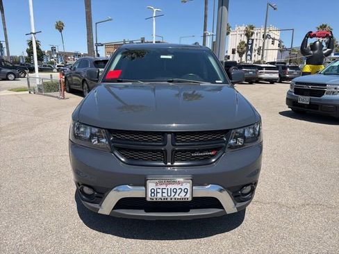 Used 2018 Dodge Journey Crossroad FWD image 2