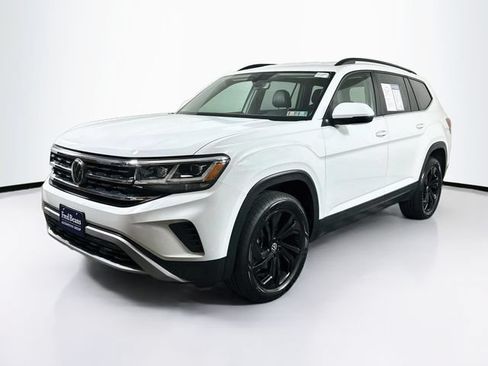 Certified 2023 Volkswagen Atlas SE w/ Black Wheel Package AWD/4WD image 4