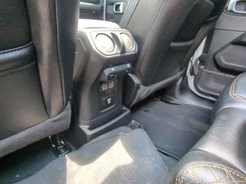 Used 2021 Jeep Wrangler Unlimited Sahara AWD/4WD image 25
