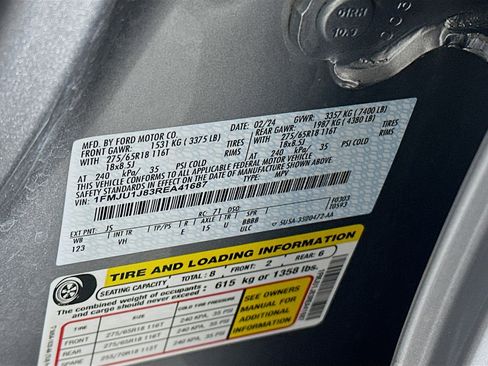 Used 2024 Ford Expedition XLT image 12