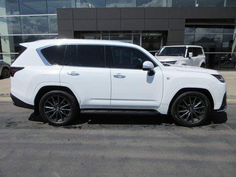 Used 2024 Lexus LX 600 F Sport AWD/4WD image 12