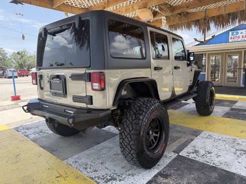 Used 2017 Jeep Wrangler Unlimited Sport w/ Quick Order Package 24S AWD/4WD image 5