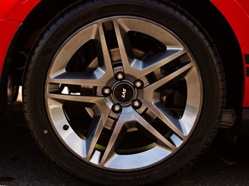 Used 2012 Ford Mustang Shelby GT500 RWD image 28