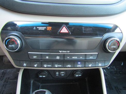 Used 2016 Hyundai Tucson Limited w/ Option Group 03 image 19