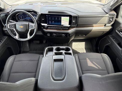 Used 2023 Chevrolet Silverado 1500 LT AWD/4WD image 12