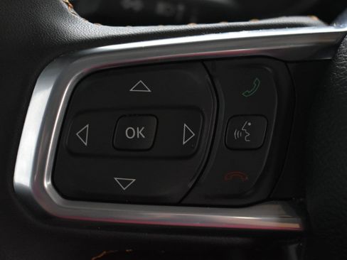 Used 2023 Jeep Gladiator Overland image 16