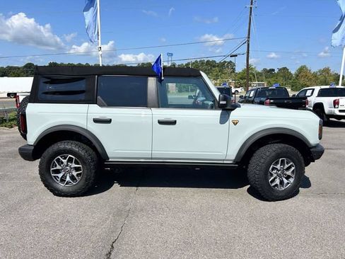 Certified 2023 Ford Bronco Badlands AWD/4WD image 2
