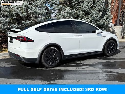Used 2022 Tesla Model X Base image 9