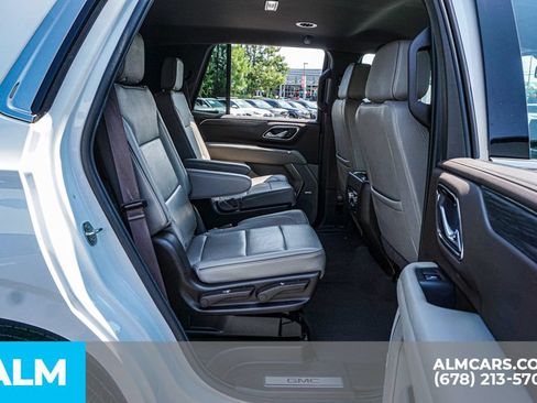 Used 2024 GMC Yukon SLT RWD image 24