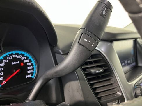Used 2017 Chevrolet Suburban LT image 23