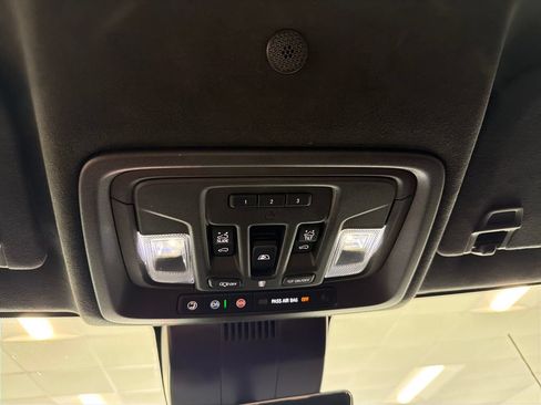 Used 2024 GMC Sierra 2500 Denali Ultimate w/ Max Trailering Package AWD/4WD image 18