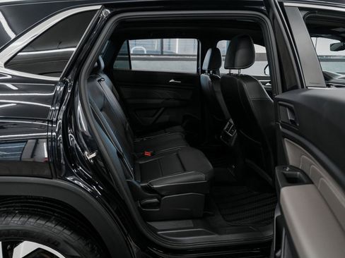 Used 2023 Volkswagen Atlas Cross Sport SEL image 31