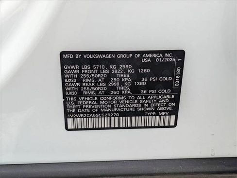 Used 2025 Volkswagen Atlas SE image 24
