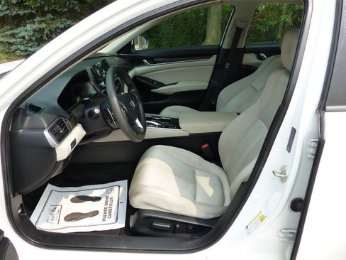 Used 2020 Honda Accord EX image 22