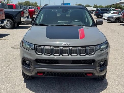 Used 2022 Jeep Compass Trailhawk w/ Sun and Sound Group AWD/4WD image 2