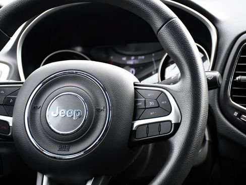 Used 2018 Jeep Compass Sport AWD/4WD image 28