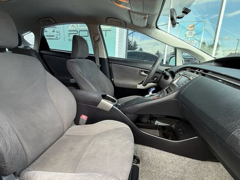 Used 2013 Toyota Prius Three FWD image 14