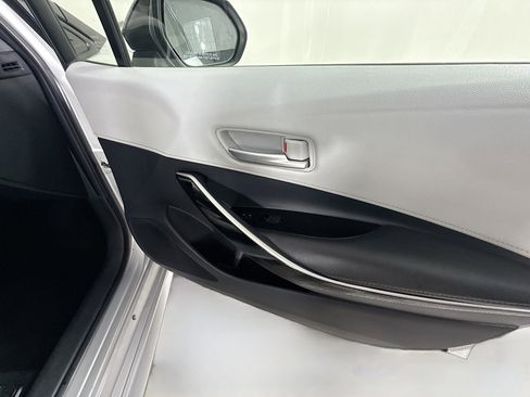 Used 2020 Toyota Corolla XSE image 27