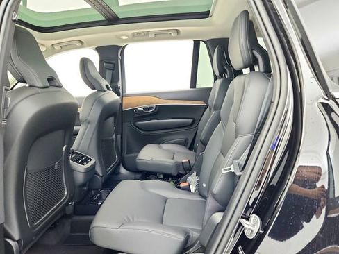 Certified 2025 Volvo XC90 B6 Plus w/ Protection Package image 28
