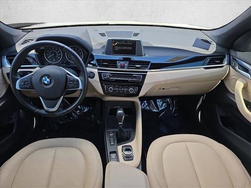 Used 2017 BMW X1 xDrive28i AWD/4WD image 9