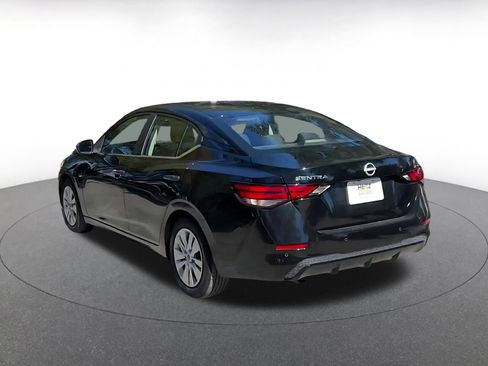 Used 2025 Nissan Sentra S image 11