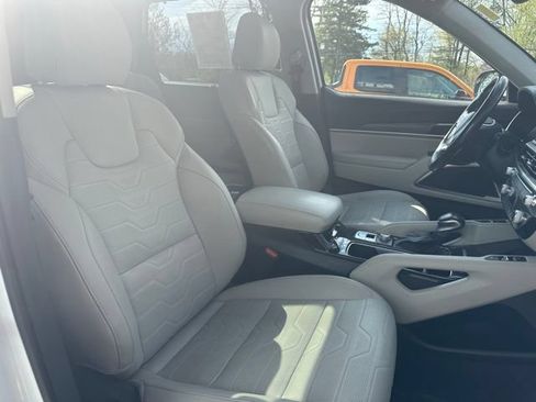 Used 2020 Kia Telluride SX w/ SX Prestige Package AWD/4WD image 14