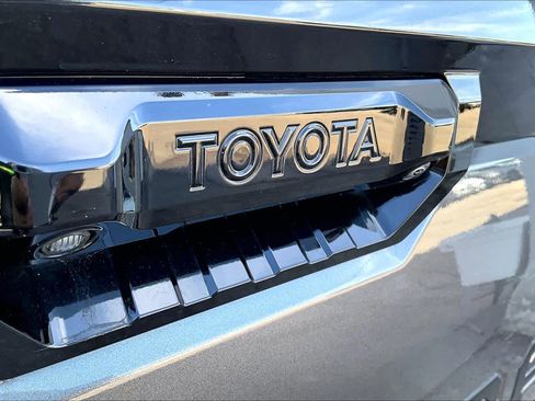 Used 2023 Toyota Tundra Platinum image 31