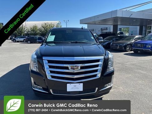 Used 2020 Cadillac Escalade Premium Luxury AWD/4WD image 2