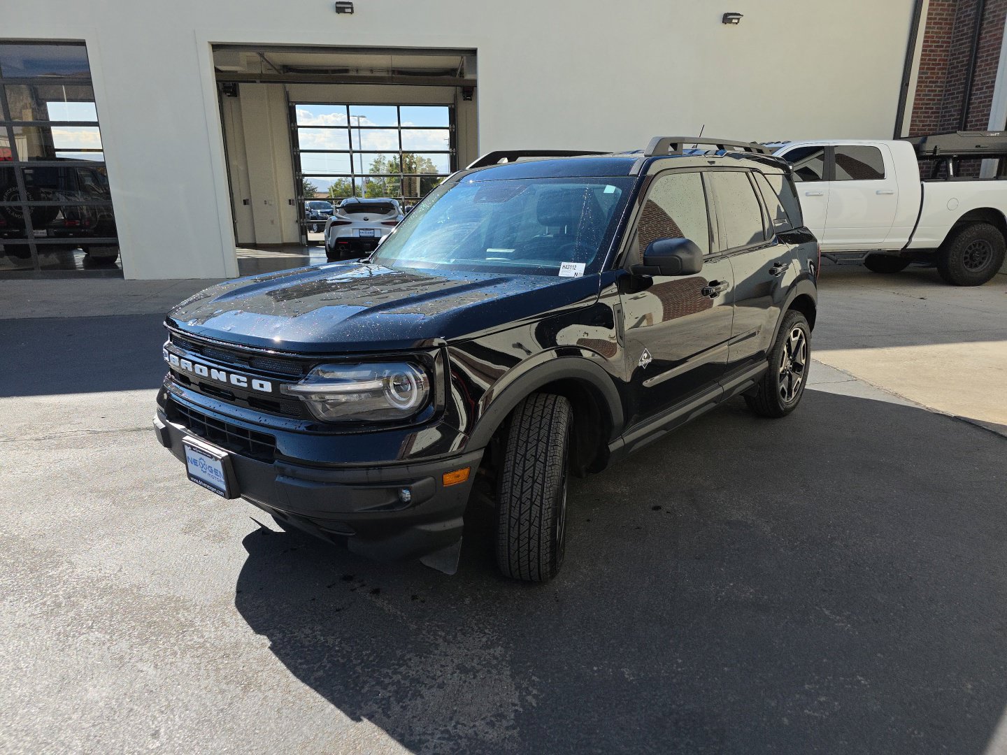 Used 2023 Ford Bronco Sport Outer Banks w/ Tech Package AWD/4WD image 3