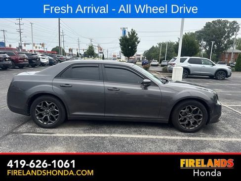 Used 2017 Chrysler 300 S w/ 300S Premium Group AWD/4WD image 8