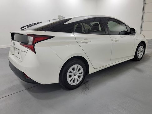 Used 2020 Toyota Prius LE image 8