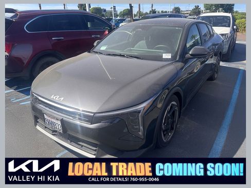 Certified 2025 Kia K4 EX FWD image 1