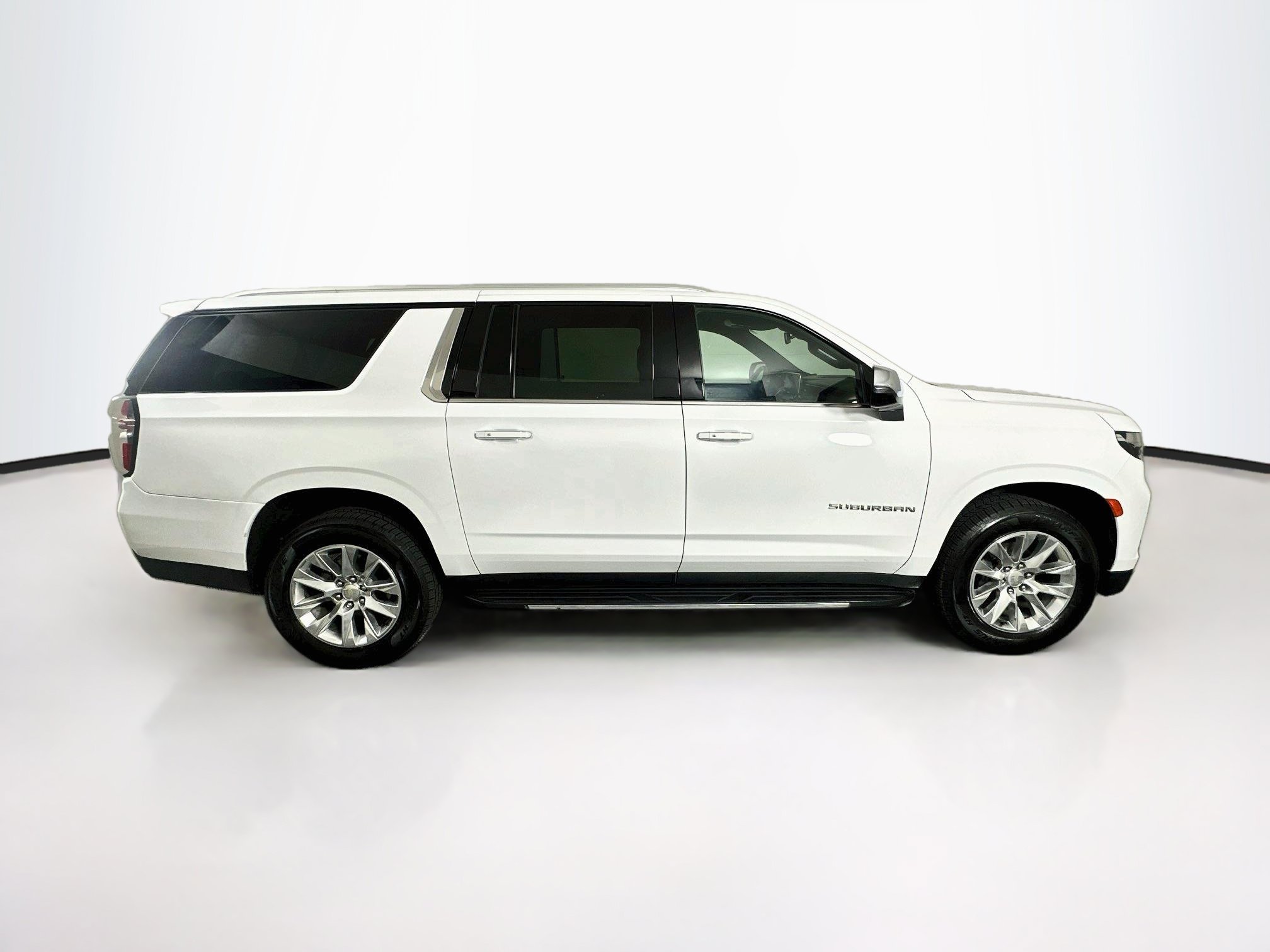 Used 2023 Chevrolet Suburban Premier AWD/4WD image 10
