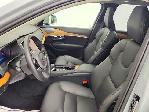 Used 2025 Volvo XC90 T8 Plus AWD/4WD image 20