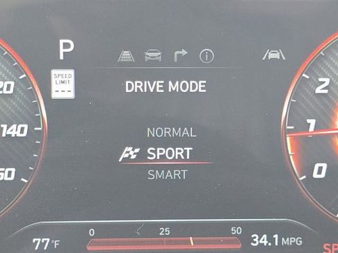 Used 2024 Hyundai Elantra SEL FWD image 31