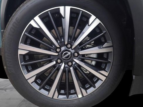 New 2026 Nissan Pathfinder Platinum AWD/4WD image 3