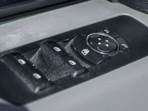 Used 2017 Ford F550 XL image 16