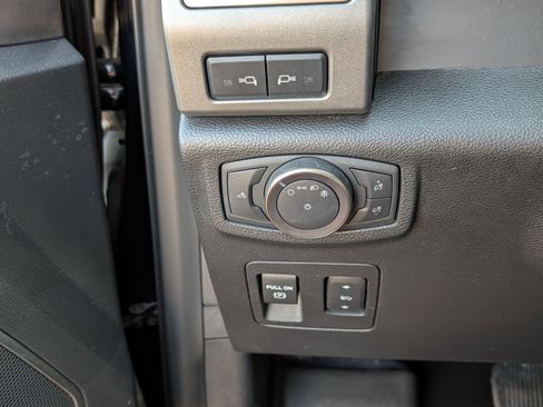 Certified 2020 Ford F150 Raptor w/ Equipment Group 802A Luxury image 22