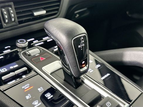 Certified 2020 Porsche Cayenne image 34