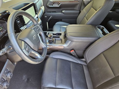 Used 2024 Chevrolet Silverado 1500 RST w/ Convenience Package II AWD/4WD image 15
