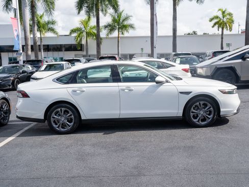 Certified 2023 Honda Accord EX image 4