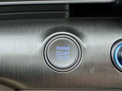 Certified 2025 Hyundai Kona SEL image 35