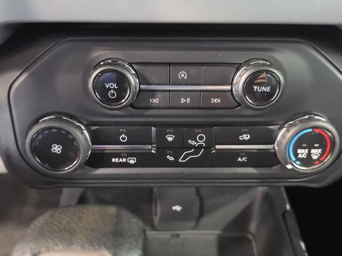 Used 2023 Ford Bronco 4-Door AWD/4WD image 24
