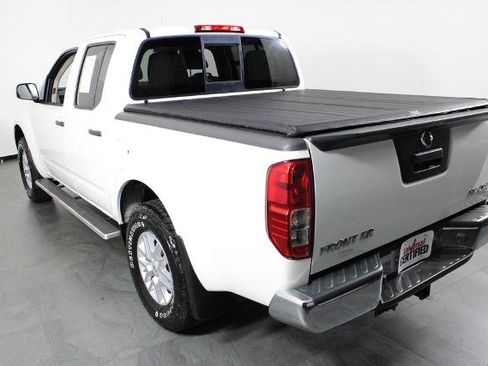 Certified 2019 Nissan Frontier SV image 3