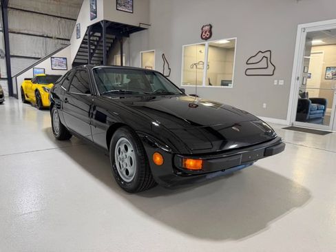 Used 1988 Porsche 924 S RWD image 47