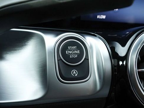 Used 2024 Mercedes-Benz GLB 250 image 18