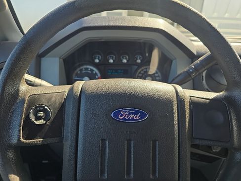 Used 2014 Ford F250 XL w/ Power Equipment Group AWD/4WD image 22