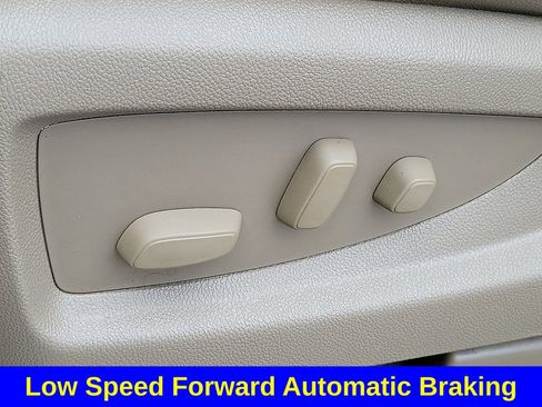 Used 2017 Chevrolet Tahoe LT image 29