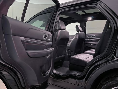 Used 2018 Ford Explorer Sport w/ Equipment Group 401A image 21